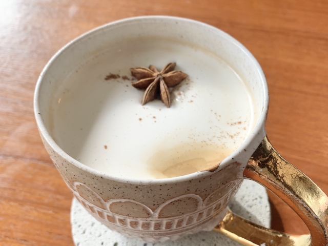 美味しいチャイコーヒーの作り方やカスタマイズをご紹介