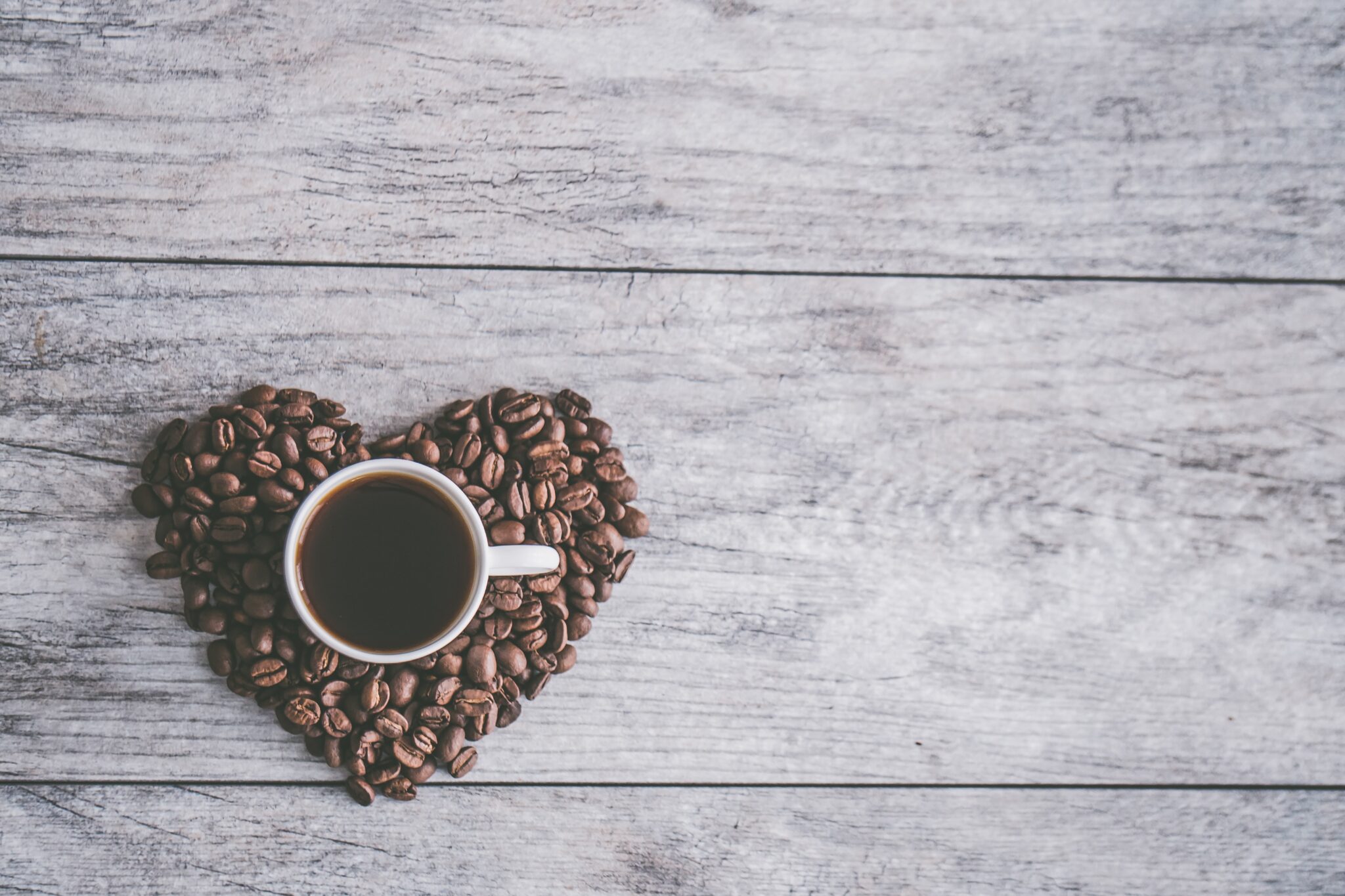 コーヒーのカフェイン量はどのくらい？飲みすぎるとどうなるかを解説